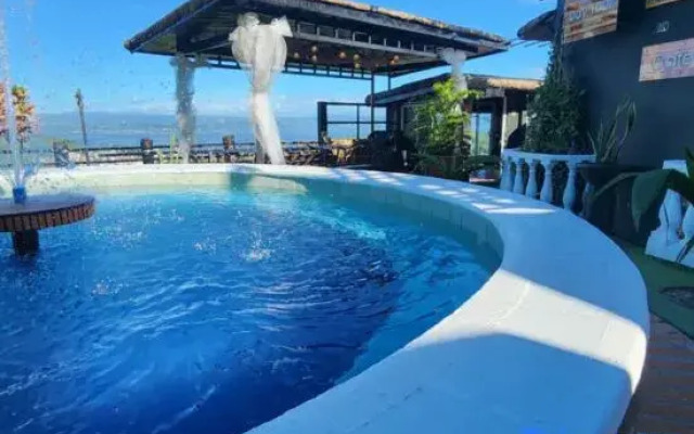 Rocca Del Garda Residences
