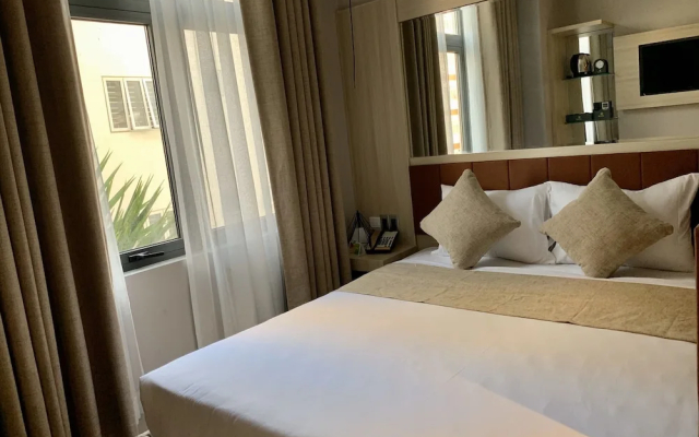 Holiday 2 Hotel