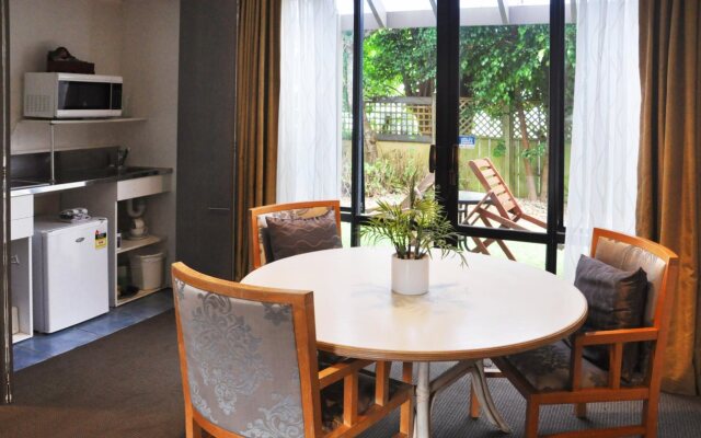 Royal Park Lodge