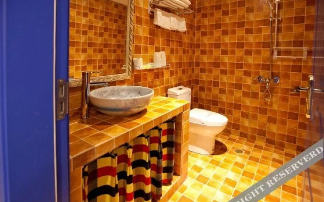 Dizhonghai Theme Holiday Hostel