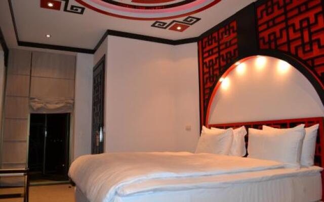 Piazza Boutique Hotel