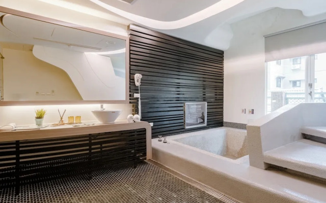 Yanold Fashion Spring House