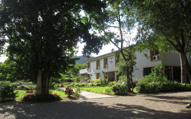 Sunshine Paradise Resort