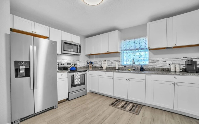 Cozy Plant City Home by RedAwning