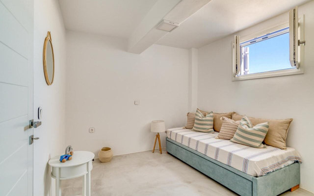 Aetherian Ciel Villas, Alia