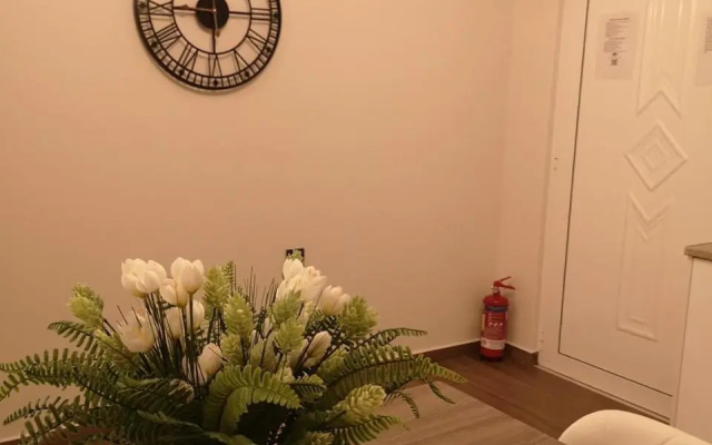 Sunny Holidays Apartment