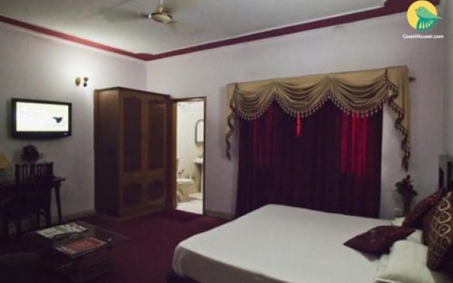 1 BR Boutique stay in Badshahpur, Gurgaon (5B98), by GuestHouser