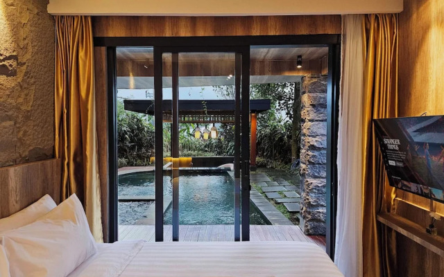 Villa 4-BR Klub Bunga No. 4 Batu Malang