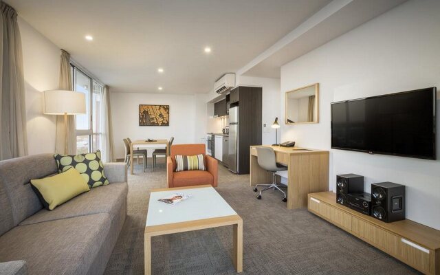 Quest Mackay on Gordon