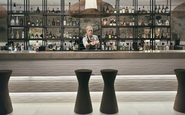 Aeonic Suites and Spa