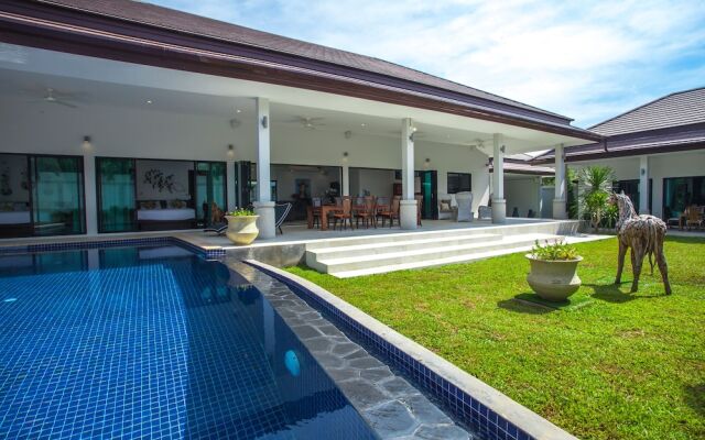 Celine Villa