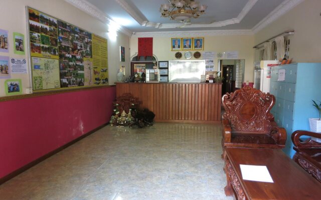 Happy Hippies Hostel