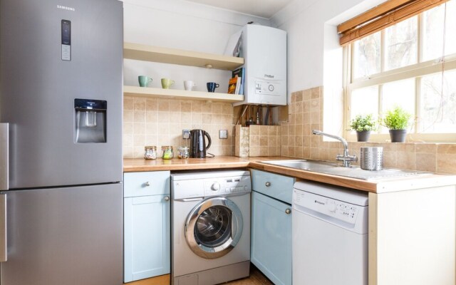 Amazing Detached House in Trendy Peckham Sleeps 6