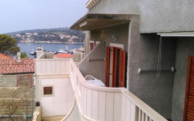 Studio in Sumartin, With Wonderful sea View, Furnished Balcony and Wif