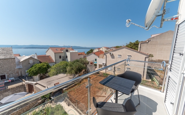 Apartment Renci - great location & sea view: SA2 Bol, Island Brac