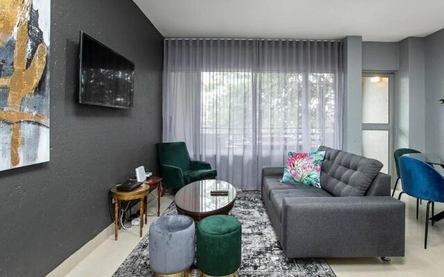 St Tropez 1 Bedroom Sandton Residence