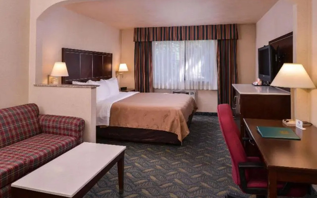 Quality Inn & Suites