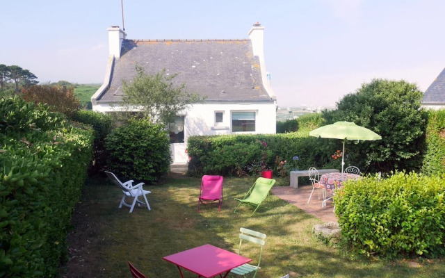 Holiday Home in Ploudalmyzeau
