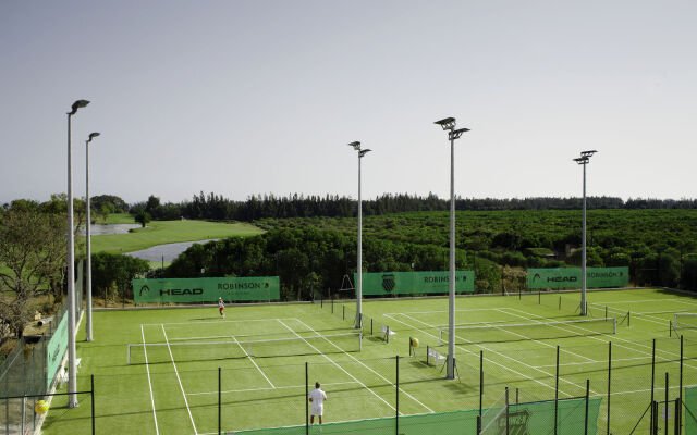 Отель Robinson Quinta da Ria