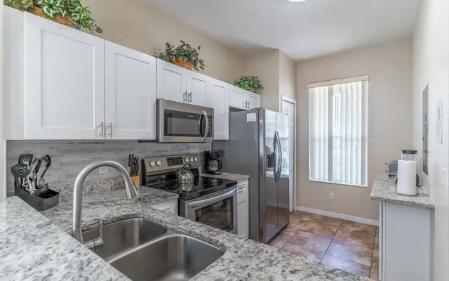 402 Regal Palms