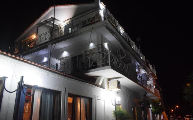 Petrakis Beach