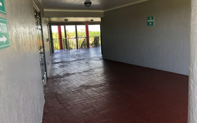Sun Coast Inn