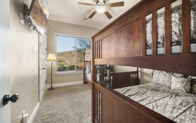 Owens Landing Amazing Views!