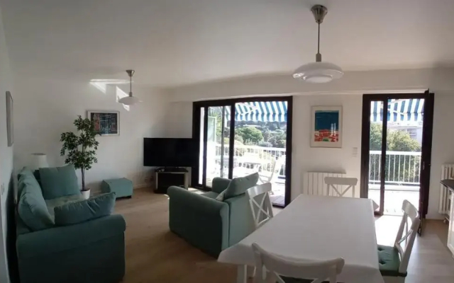 Spacious 70 M Flat with Balcony And Sea View! - Apartment in 戛纳 - Photo 5
