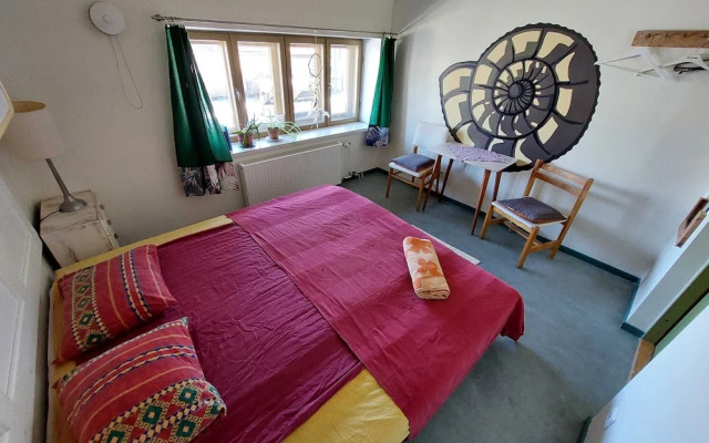 Looming Hostel