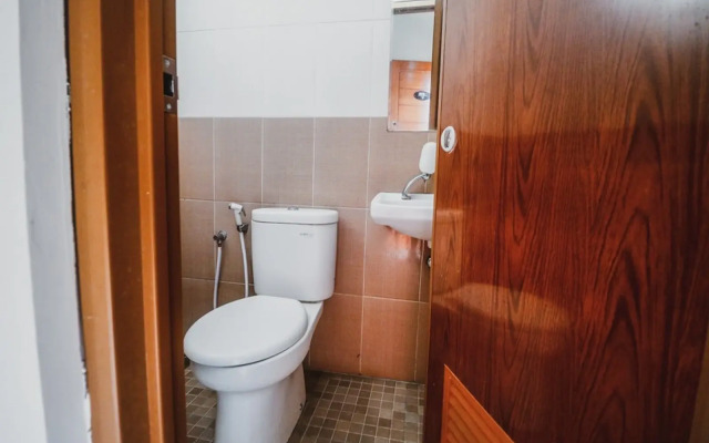 RedDoorz Plus near Semanggi
