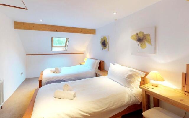 Buckland Brewer COB Barn 2 Bedrooms