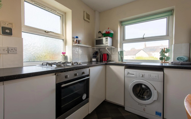 13 Victoria Road Apartment