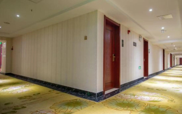 Qinyuan Holiday Hotel