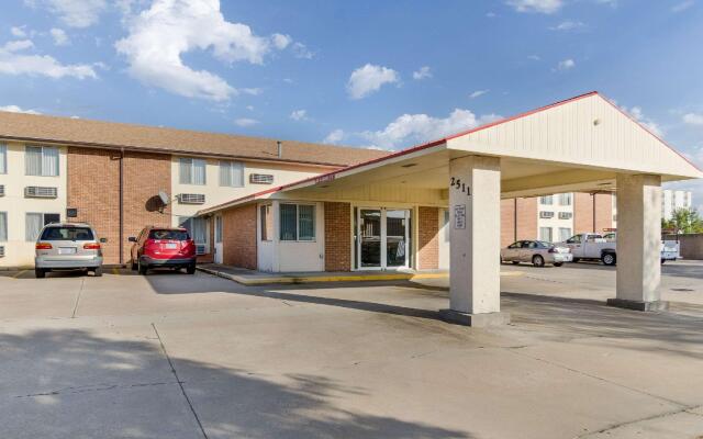 Econo Lodge Emporia
