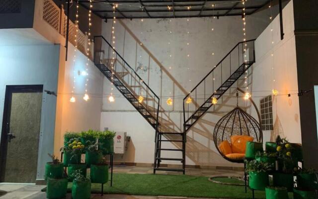 Mango Tree Suites ✪Centrally Located ✪3 BedRooms ✪Parking ✪5 Star Rating
