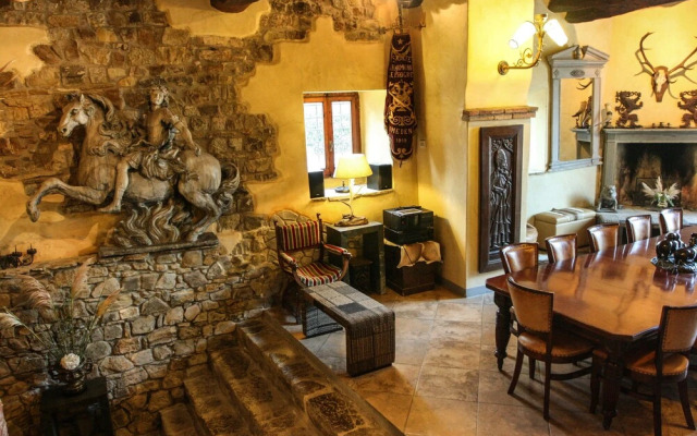 Chianti Yoga - The Tuscan Collection
