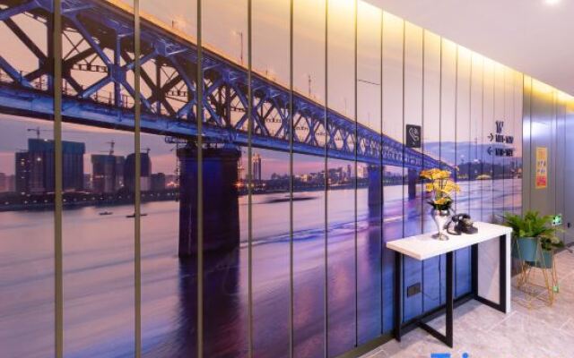 Atour Hotel Wuhan Tiandi Hankou Riverside