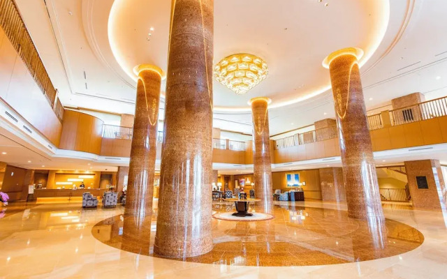 Grand Empire Hotel