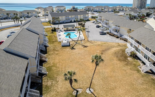 Sandpiper Cove 2138 2 Bedroom Condo by RedAwning