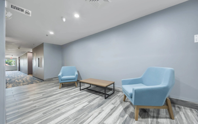 Howard Johnson by Wyndham Urbana