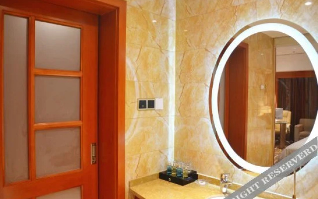 Peninsula Hotel (Xuancheng Xinglong International Plaza)