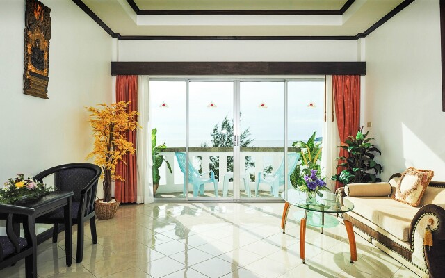 Tri Trang Beach Resort by Diva Management