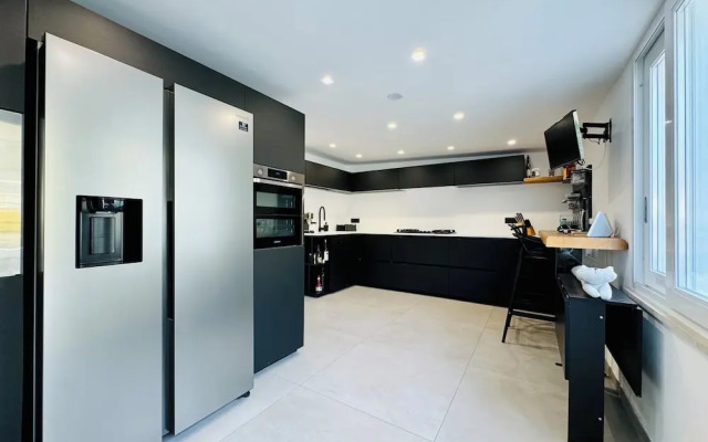 YourHome - AC Luxury House