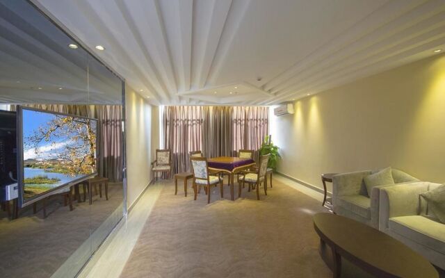 Hotspring Peninsula Resort Hotel