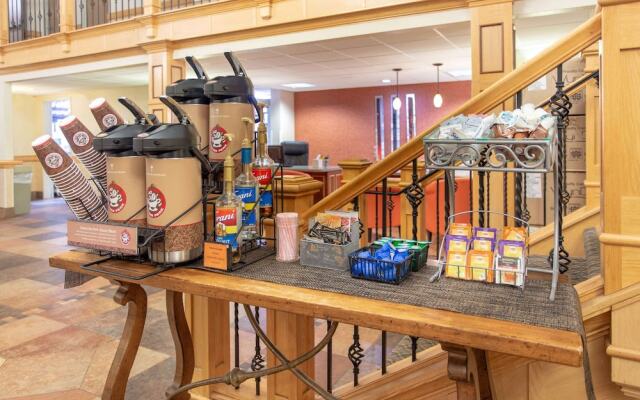 AmericInn Hotel & Suites Sheboygan