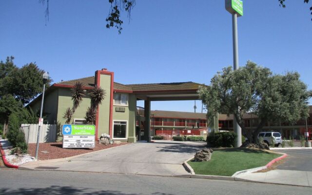 Inn at King City