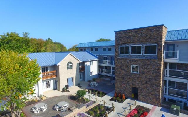 Put-in-Bay Waterfront Condo #110