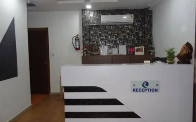 OYO Rooms Prahlad Nagar Garden 3