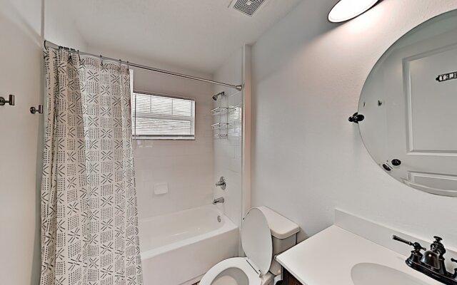 305whaya 3 Bedroom Home