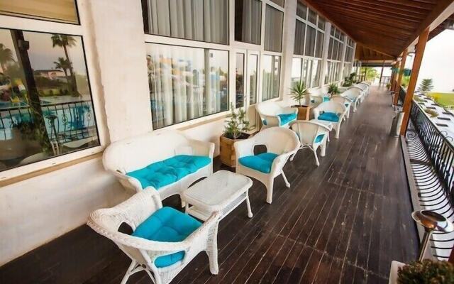 Issos Otel